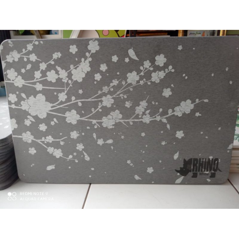 KESET KAMAR MANDI PENYERAP AIR ANTI SLIP ( KESET DIATOMITE BATU ATOM)