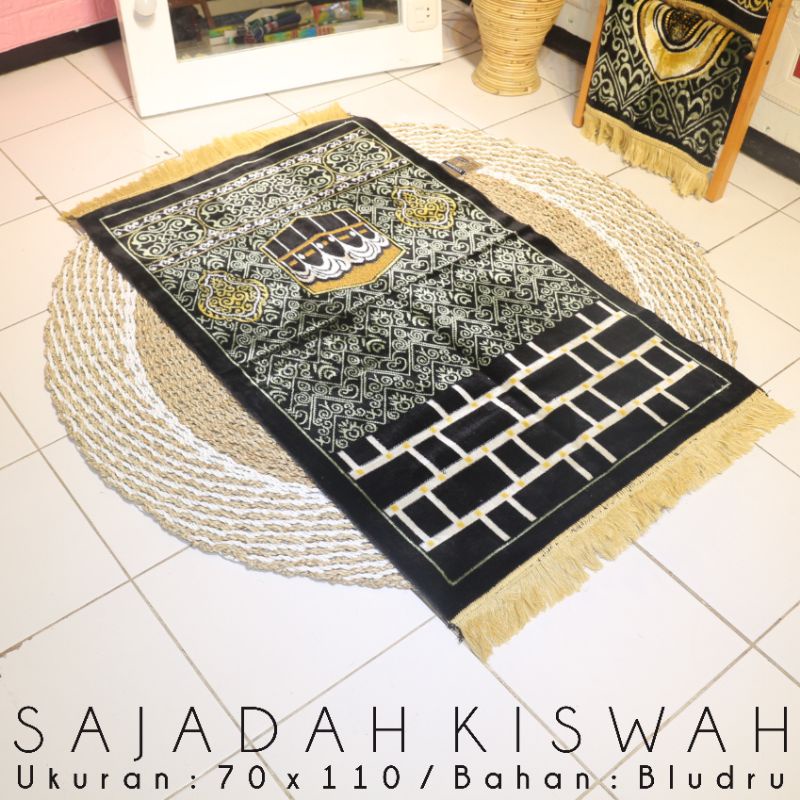 Sajadah Hitam Premium TEBAL LEMBUT DAN HALUS / Sajadah Kiswah Original KISWAH Motif Terbaru