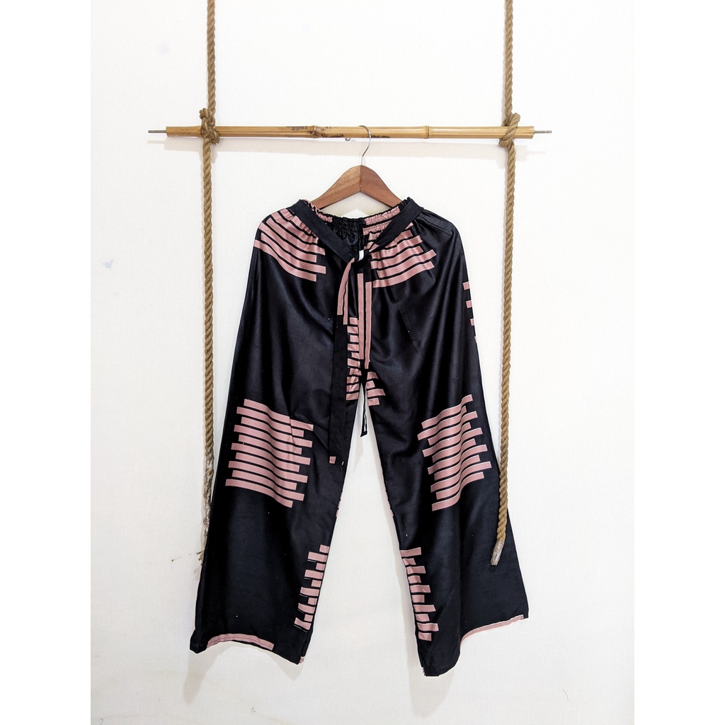 Celana Tidur Kulot Super Jumbo Bahan Rayon Big Size Wanita Premium Murah OOTD Celana Panjang Daily Cullote Tie Dye Shibori Kulot Panjang Wanita Pria XXL-Black Fence