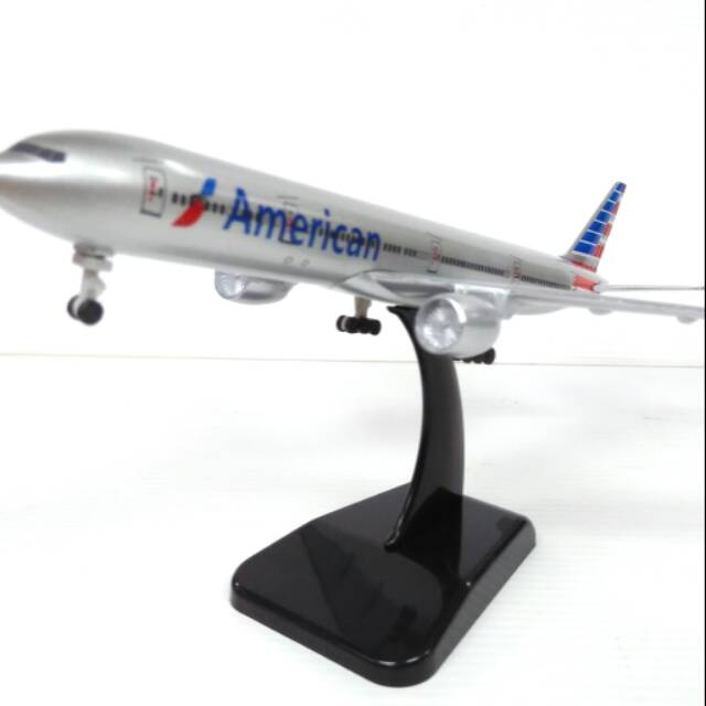 Pesawat diecast miniatur American Airlines