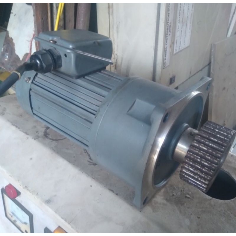 Ac Motor 3 Phase Santai Denki 1/4Hp 200W