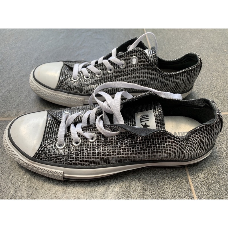 Women Converse Chuck Taylor All Star Sneakers second