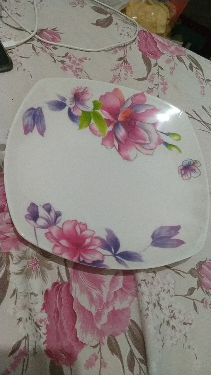 Piring Melamin Saji Segi Bunga Ungu Unica M5395