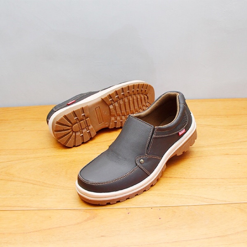 Sepatu casual pria model slip on bahan kulit sapi asli free jahit keliling