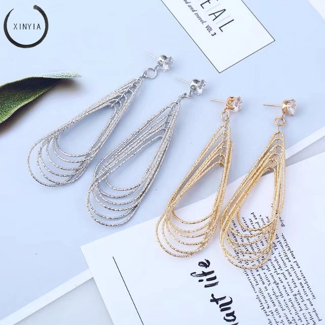 Multi-layer Logam Water Drop Earrings Retro Anting-anting Panjang Wanita Yang Berlebihan