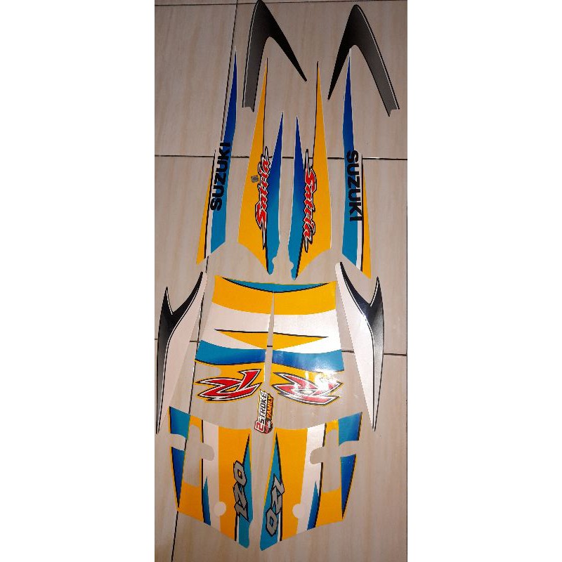 striping suzuki satria hiu/satria malaysia warna putih kuning