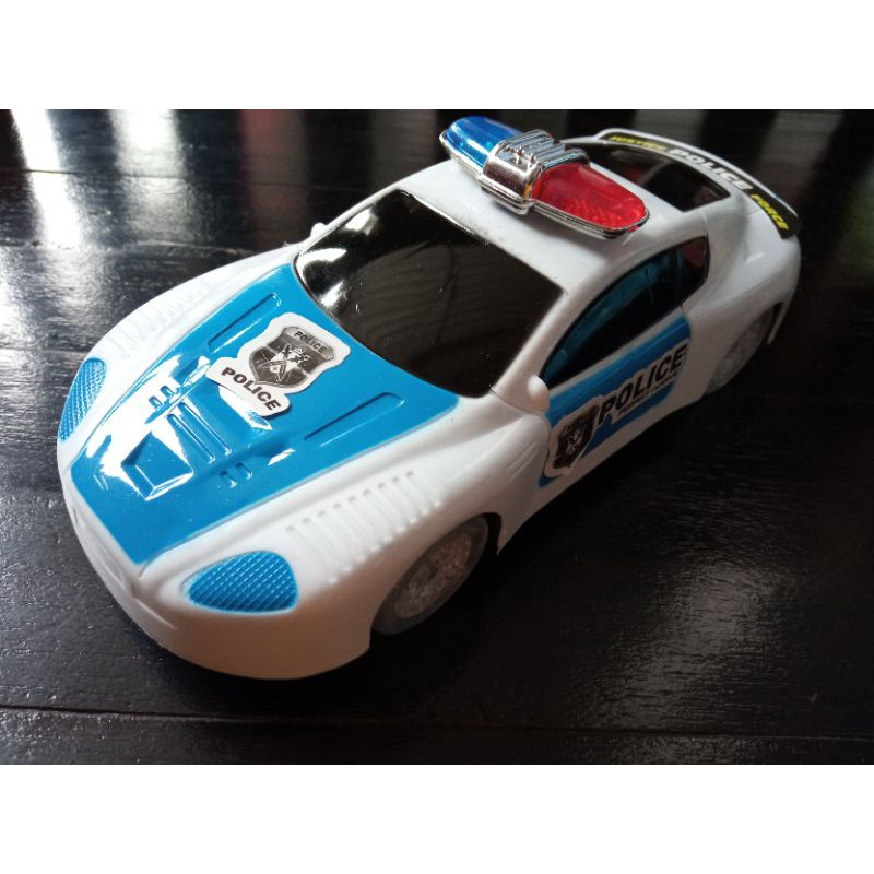 Mainan mobil polisi bisa lampu nyala dan jalan sendiri/super police car