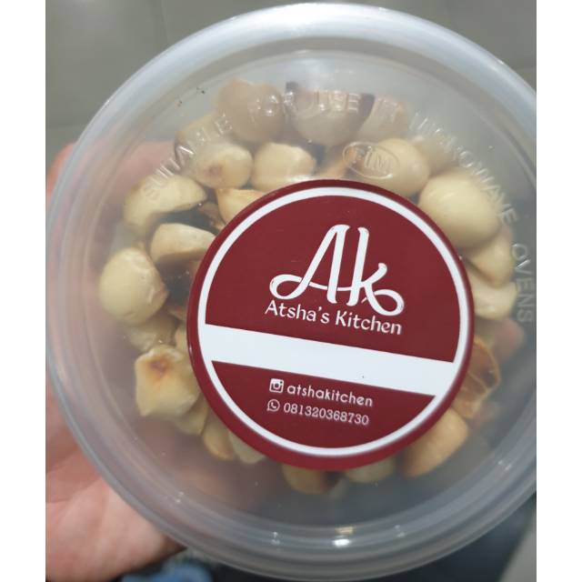 

Roasted Macadamia Nuts Plain Tanpa Garam dan Minyak. Berat 125 gram