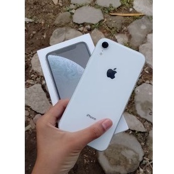 iPhone xr white ibox