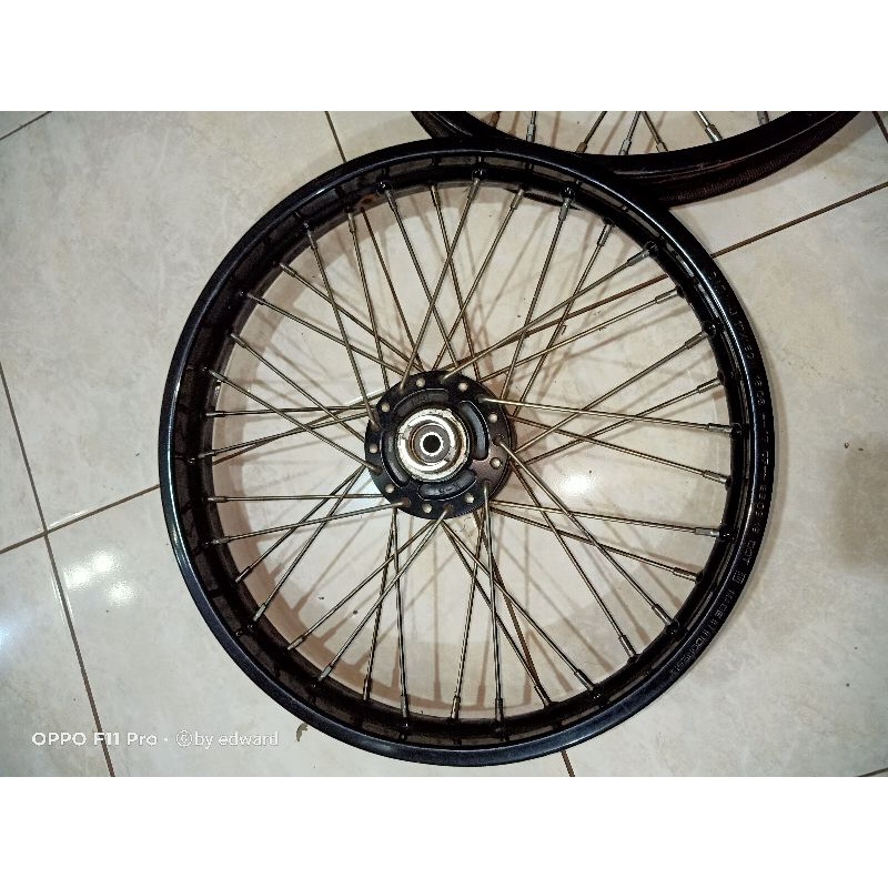 Velg seset copotan ori kawasaki w175
