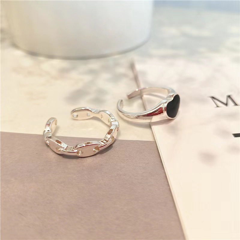 COD✨2 Pcs Cincin Korea Silver Gaya Cinta Hitam Aesthetic Ring Pria Keren Untuk Wanita Aksesori Fashion