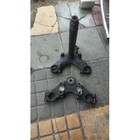 T SET SEGITIGA AS 26 ATAS BAWAH SUZUKI SPRINTER ORIGINAL COPOTAN COCOK UNTUK STREET RACINGAN