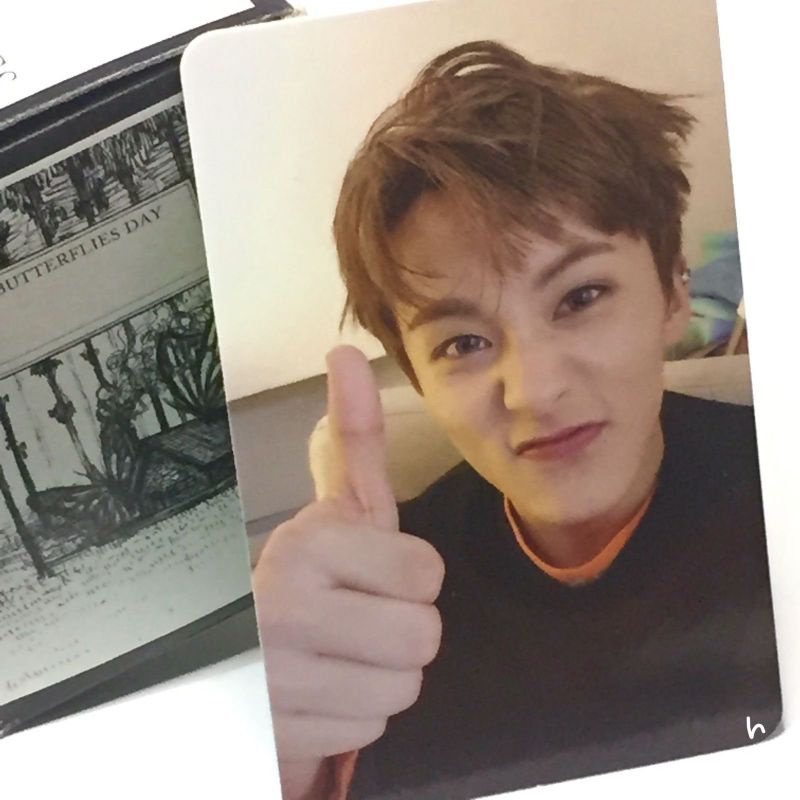 mark jempol, haechan tc glimo korek (1), winwin necklace, jihyo monograph