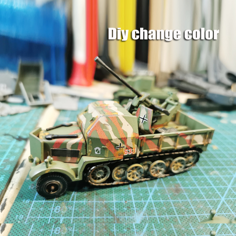 Mainan Rakit Model 4d 1 / 72 Wwii German Sd.Kfz.7 / 2 Half Track Air Defense Armored