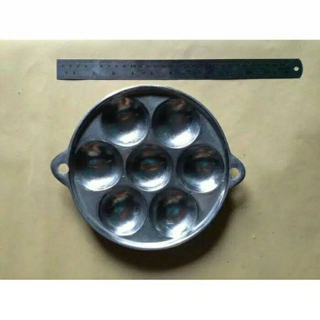 CETAKAN KUE LUMPUR LUBANG 7