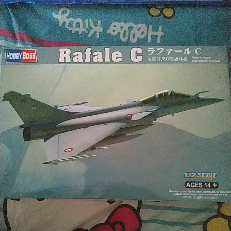 pesawat rafale c 1/72 model kit hobby boss