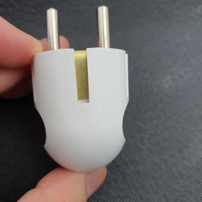 Broco 13310L kepala 2 kaki colokan steker listrik lurus stop kontak