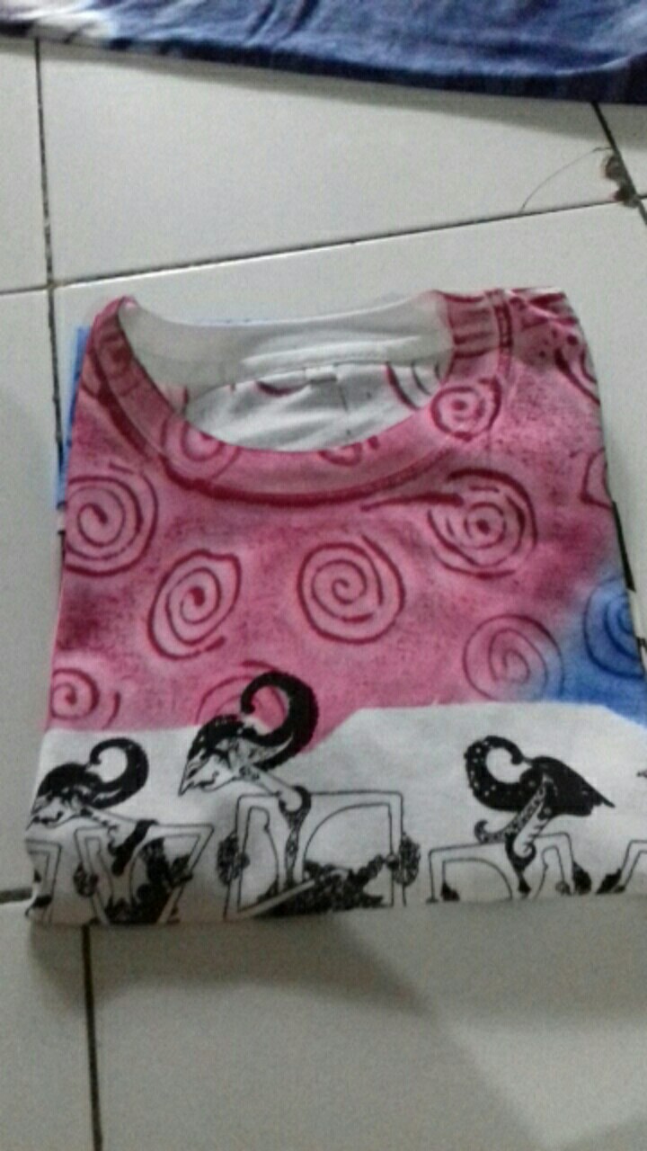 Ecer Kaos Abstrak, Motif Banyak, Kaos Wayang, Kaos Jogja, Kaos Batik, Kaos Batik Wos