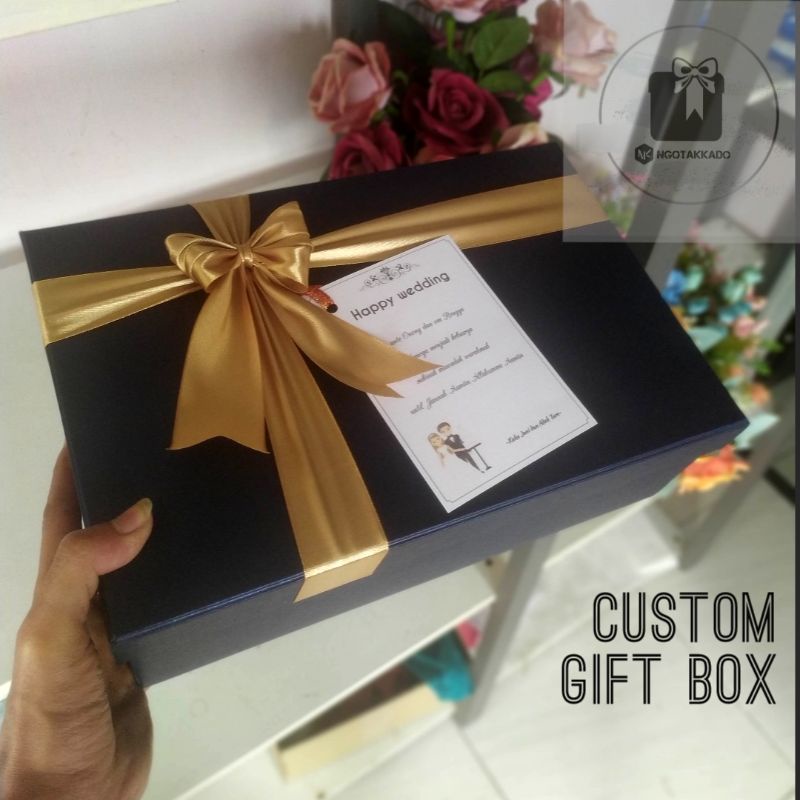 

Kotak kado/Gift Box Premium Ukuran(PxLxT) 30x20x10 bisa Request Tulisan/Logo,Warna & Pita