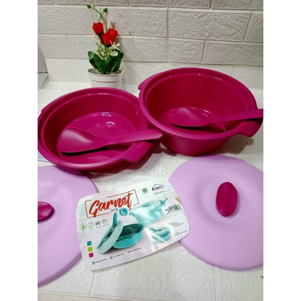 Wadah sajian prasmanan