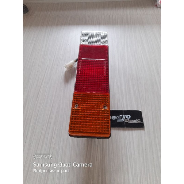 stoplamp lampu belakang set assy MITSUBISHI L300 L-300 L sapek komplit soket