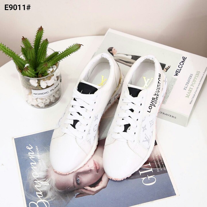 Lv Louis Vuitton Run Away Women's Sneakers Shoes..... Kode E9011# SL