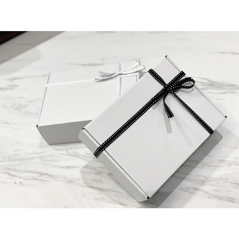 

GIFT BOX + Card