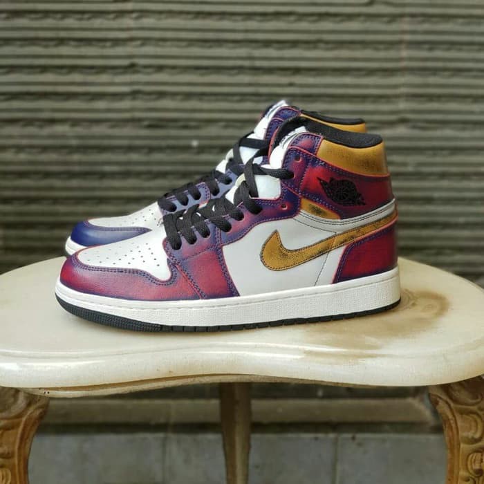 TERMURAH - NIKE SB X AIR JORDAN 1 LAKERS CHICAGO "COURT PURPLE" UNAUTHORIZED AUTH