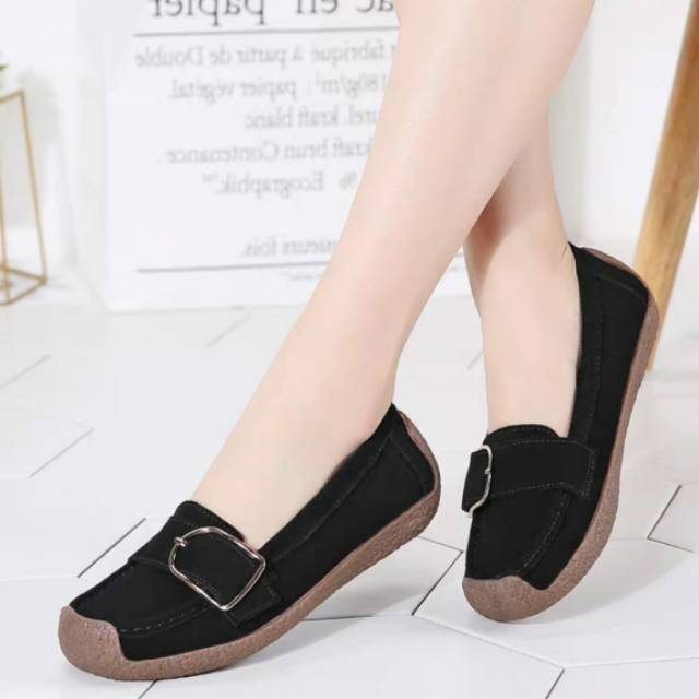 DHIYA Flat shoes Wanita Model Gesper RT 04