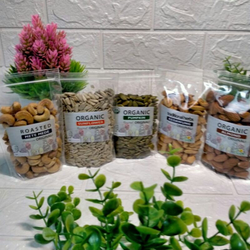 

R90g Matang Roasted Almond Whole - mete mede - sunflower - pumpkin - kedawung - Kacang Almond