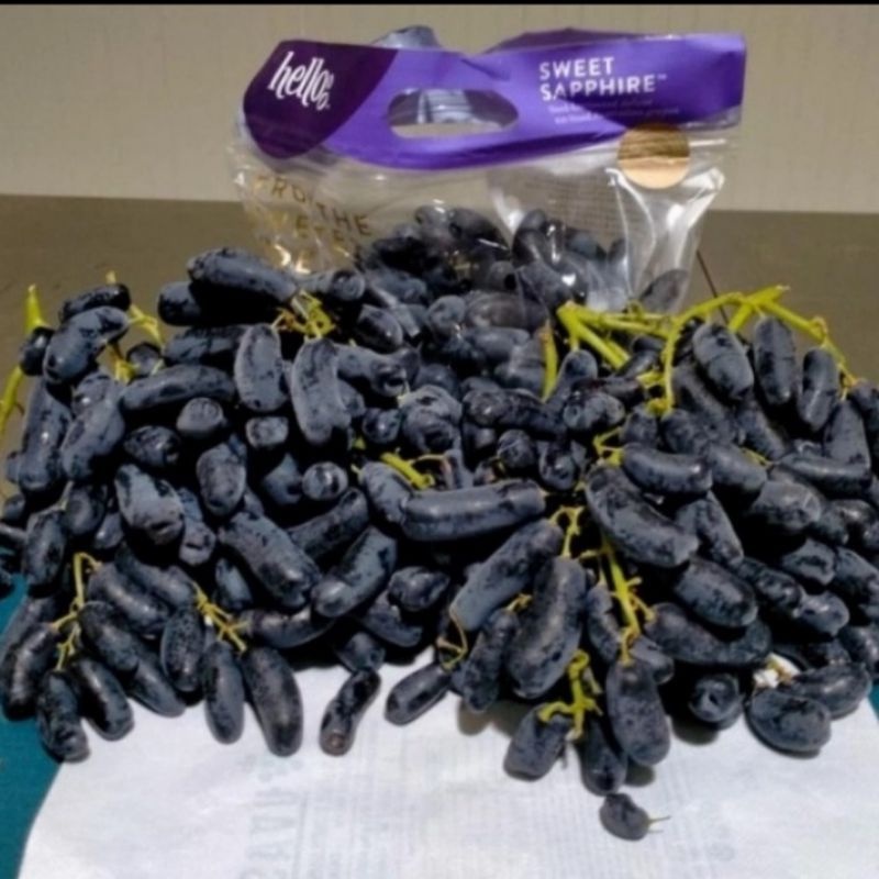 Buah Anggur Hitam Panjang/Anggur Shapire 1 Dus
