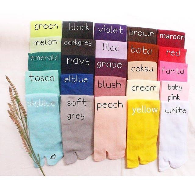 Kaos kaki polos warna