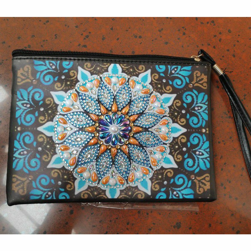 

Special Diamond Painting Wristlet / Clutch (Blue Mandala) - Black / Hitam - Kado / Hadiah