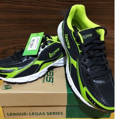Sepatu legas ARK persit