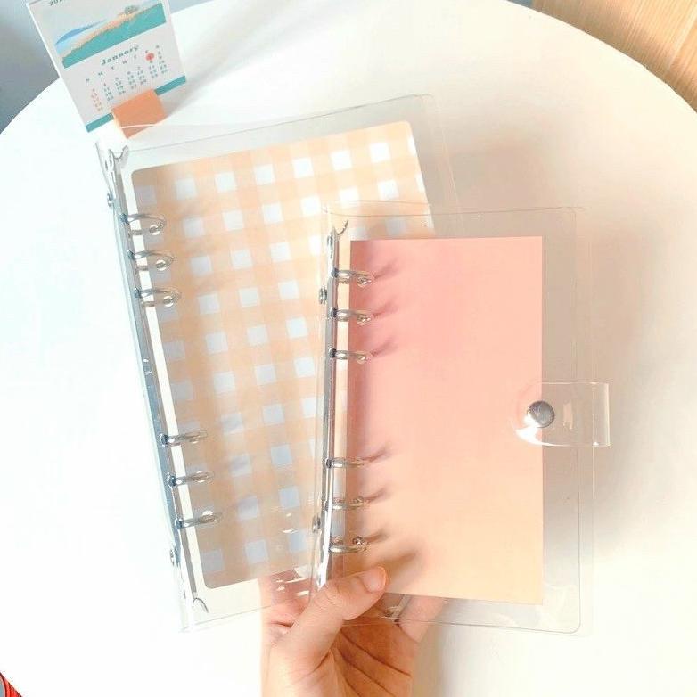 

[(BAYAR DITEMPAT) FREE PENGGARIS - Binder Transparan Binder A5 Binder A6 dan Binder B5 6 Ring Journal Notebook Binder Keuangan Financial Planner Book