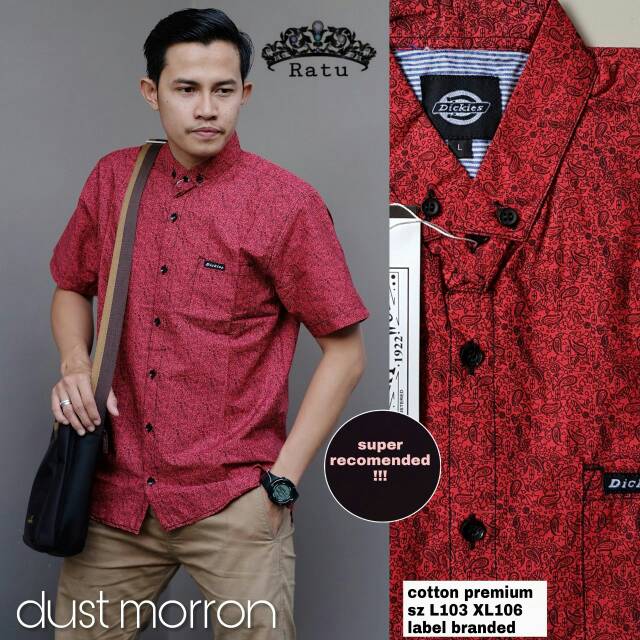 

Dust maroon