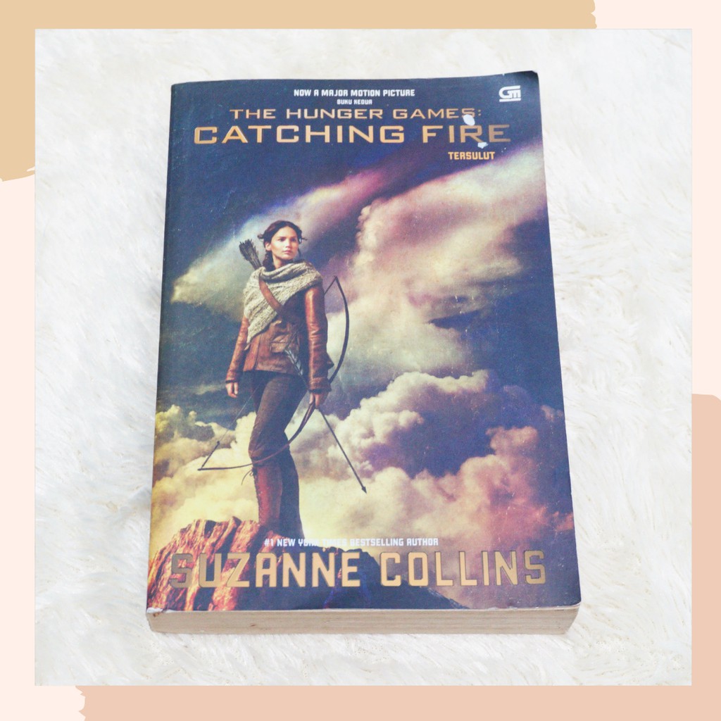 NOVEL THE HUNGER GAMES CATCHING FIRE