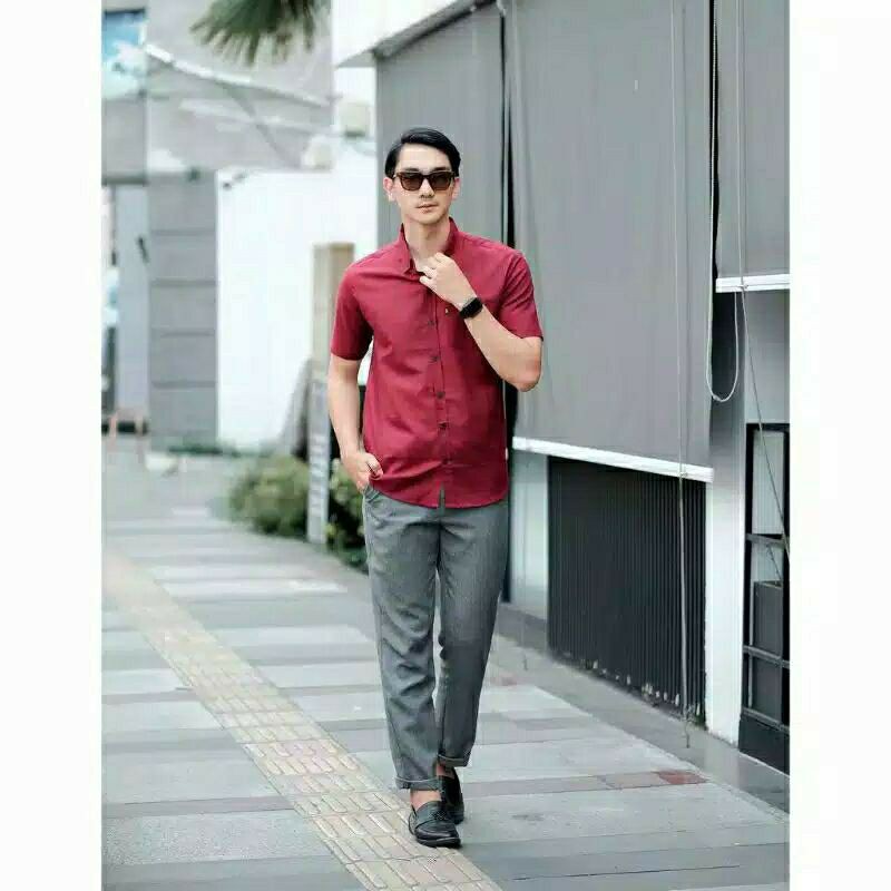 KEMEJA PRIA BOYI TOP MAN LENGAN PENDEK KASUAL FORMAL KERJA PUTIH HITAM NAVY GREY WARNA WHITE