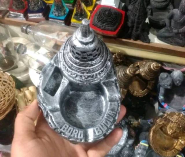 PAJANGAN BENTUK STUPA CANDI BOROBUDUR INDONESIA - SOUVENIR DEKORASI RUMAH MURAH