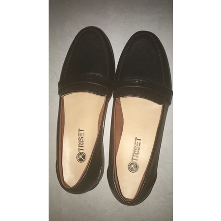 PRELOVED SEPATU TRISET