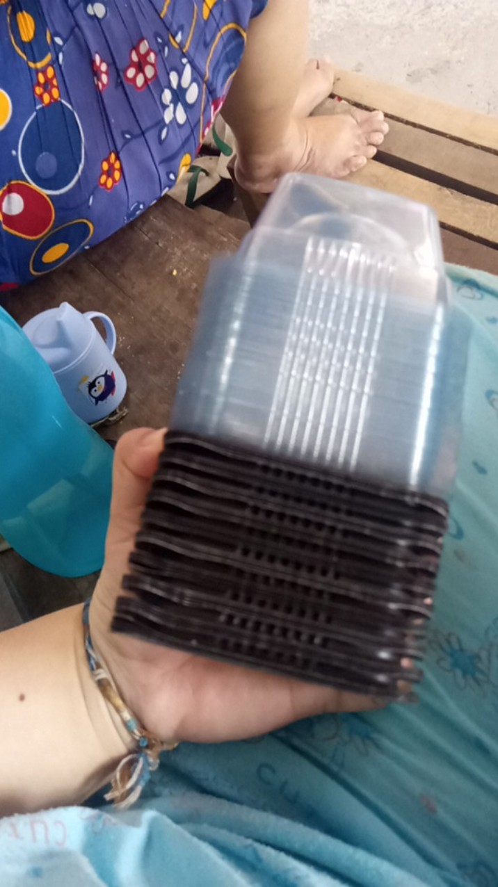 1 Pack (50 Pcs) Mika Brownies Mini Ukuran 5,5x5,5x5 Cm