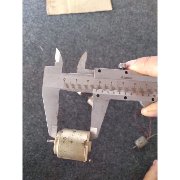 Dinamo mobil RC uk sedang