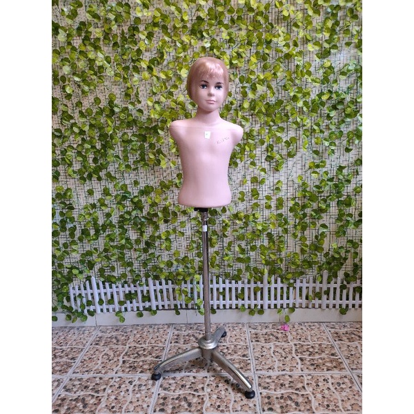 [1 SET] KODE F ANAK PATUNG BADAN MANEKIN WANITA + TIANG PENYANGGA PLASTIK ADA KEPALA WAJAH MAKE UP D