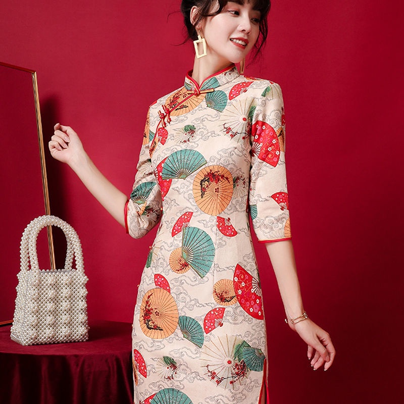 Improved cheongsam 2022 spring young girl thin retro Chinese style elegant cheongsam dress