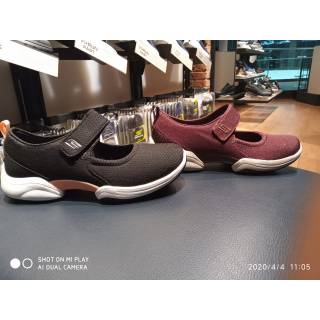skechers shopee
