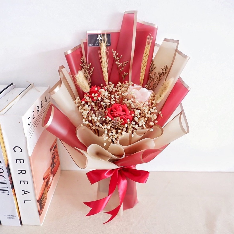 Dried flowers bouquet premium / Rose Bouquet / Babybreath Bouquet / Buket Wisuda