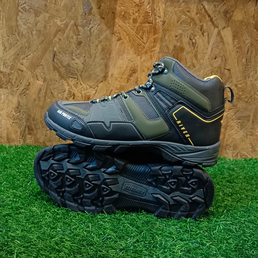 Sepatu Hiking Pria Air Protec River Outdoor Trekking Shoes Original 100%