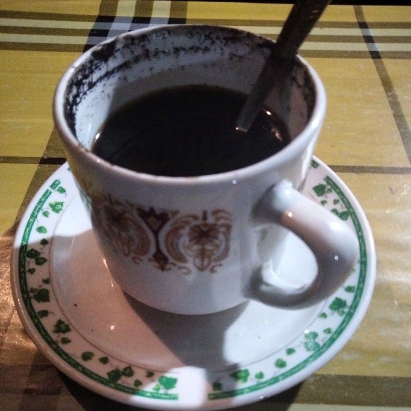 

kopi hitam (bubuk kopi sipiongot)