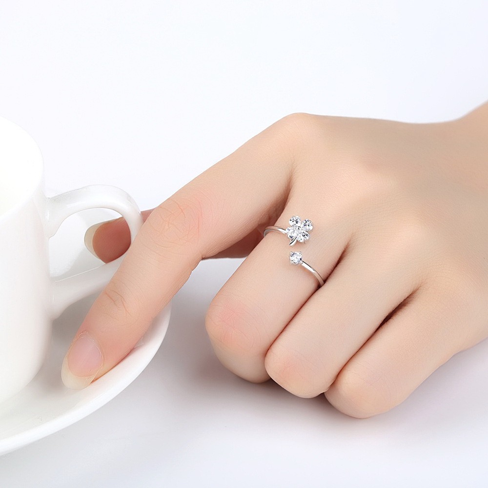 Perhiasan Cincin Putih Warna Silver Model Simpel - BR498