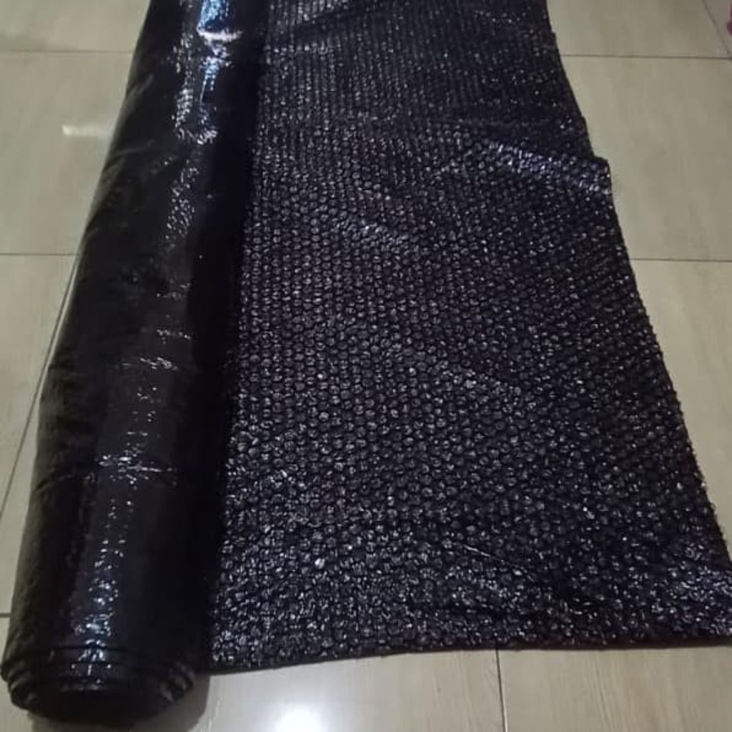 

Bubble Wrap Rol Hitam/Black 125cm x 50m